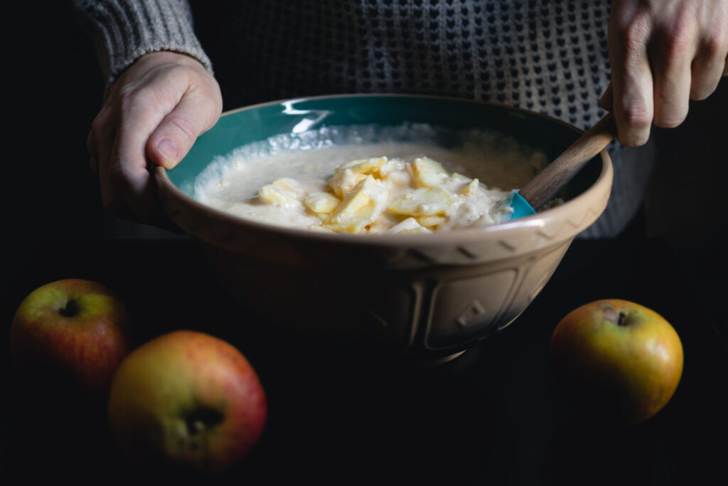 gently fold in the apple slices