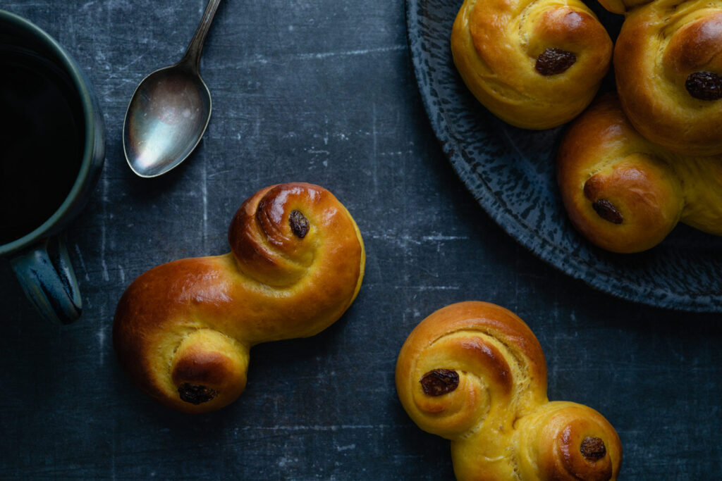 lussekatter swedish saffron buns