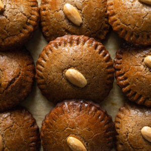 a tray of gevulde speculaaskoeken